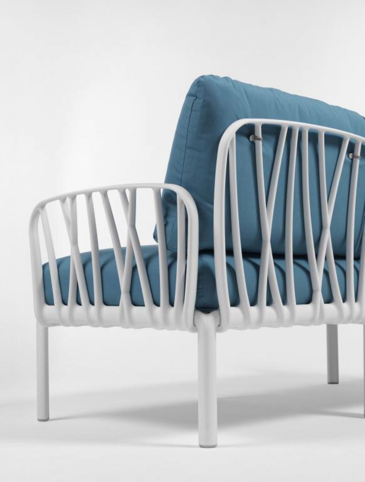 Кресло пластиковое с подушками Komodo Poltrona