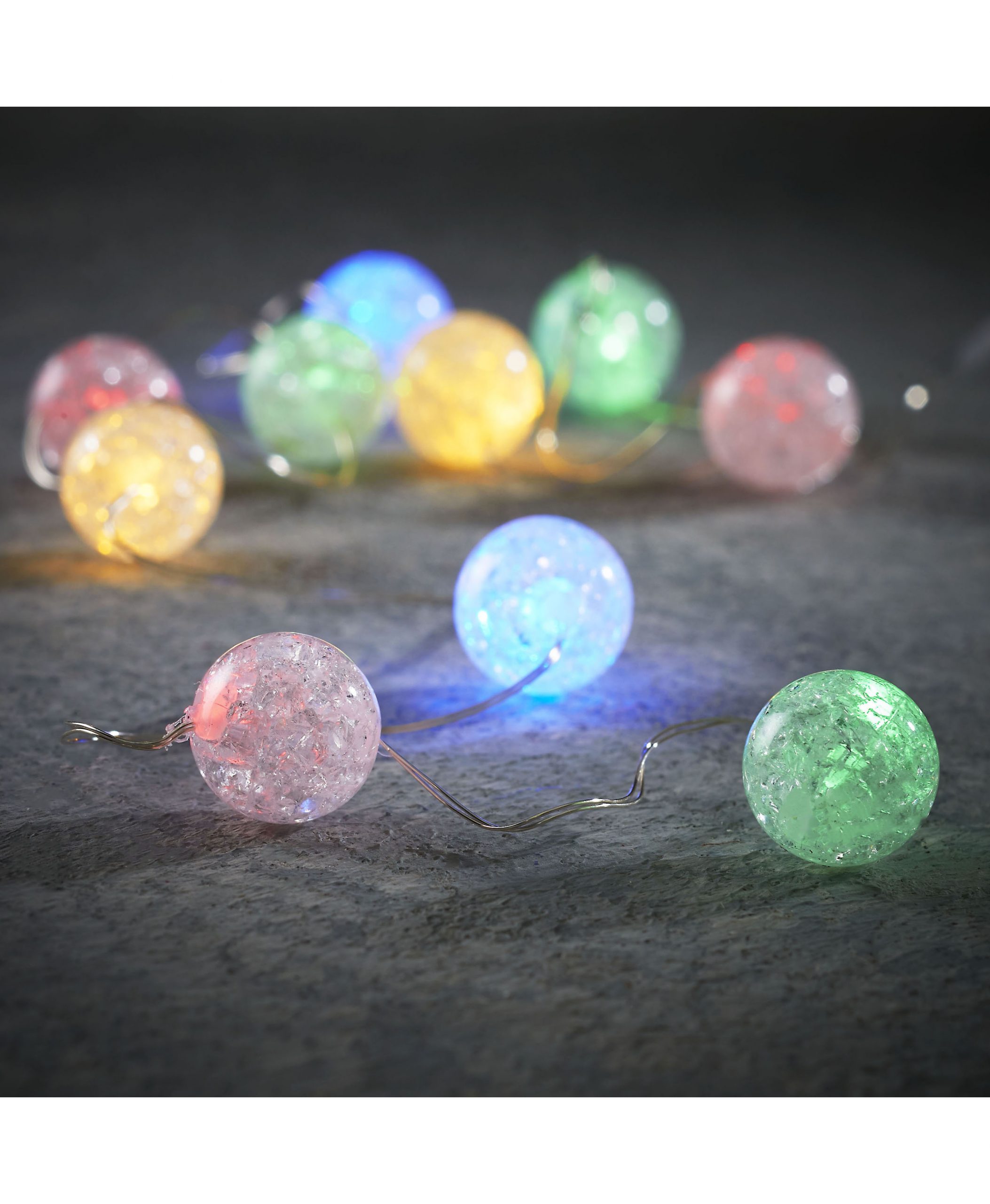 Гирлянда с разноцветными шариками на батарейках Luca Lighting мультиколор (10 ламп, длина гирлянды 90 см)