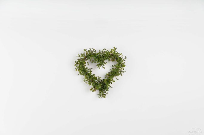 Искусственное растение "Брусника", сердце, 25 см